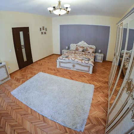 Apartment Luca Poarta Schei Braşov Exterior foto