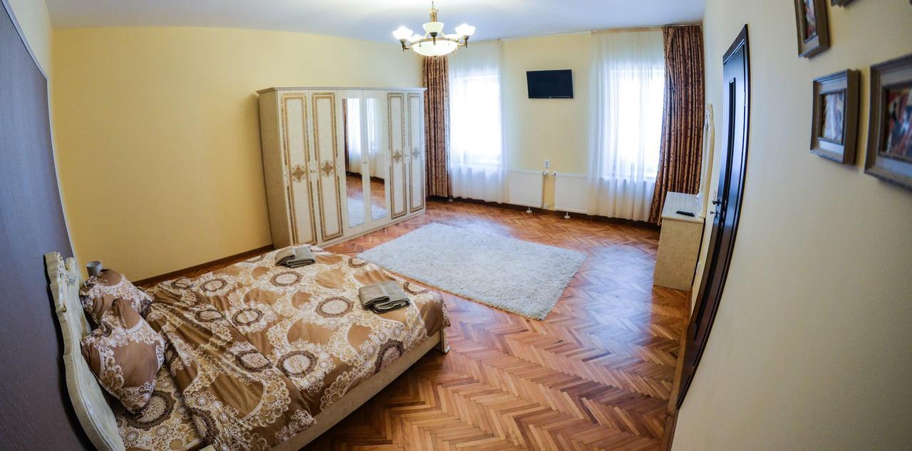 Apartment Luca Poarta Schei Braşov Exterior foto