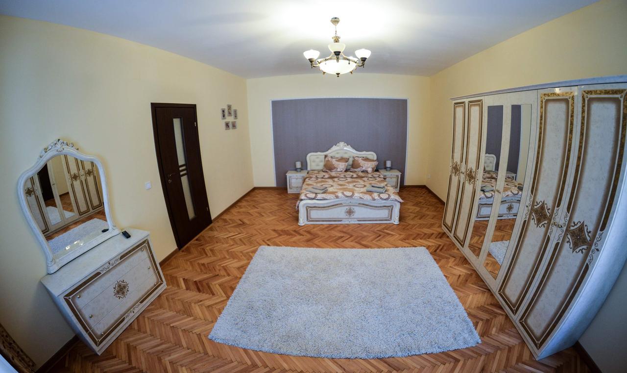 Apartment Luca Poarta Schei Braşov Exterior foto