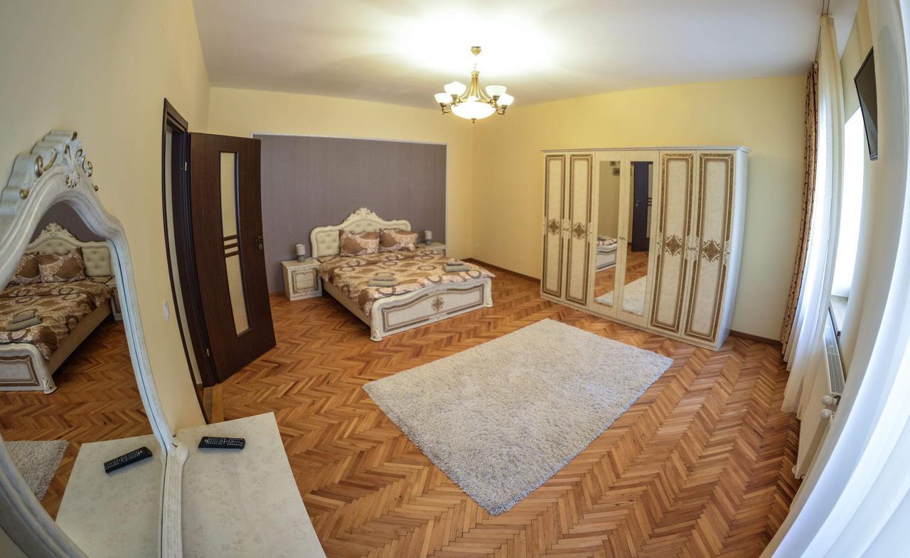 Apartment Luca Poarta Schei Braşov Exterior foto